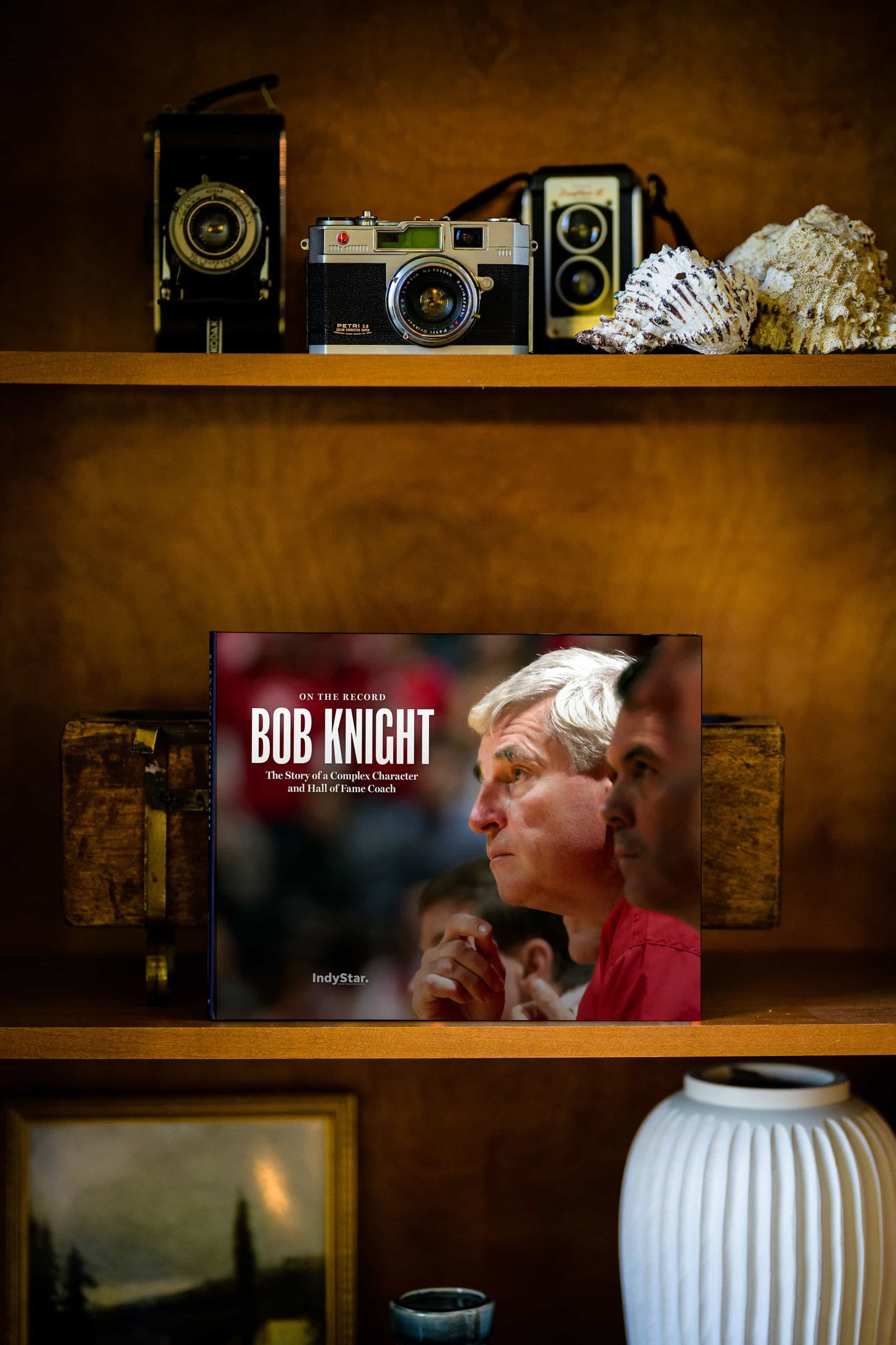 Bob Knight: On the Record: The Story of a Complex Character and Hall of Fame Coach Book