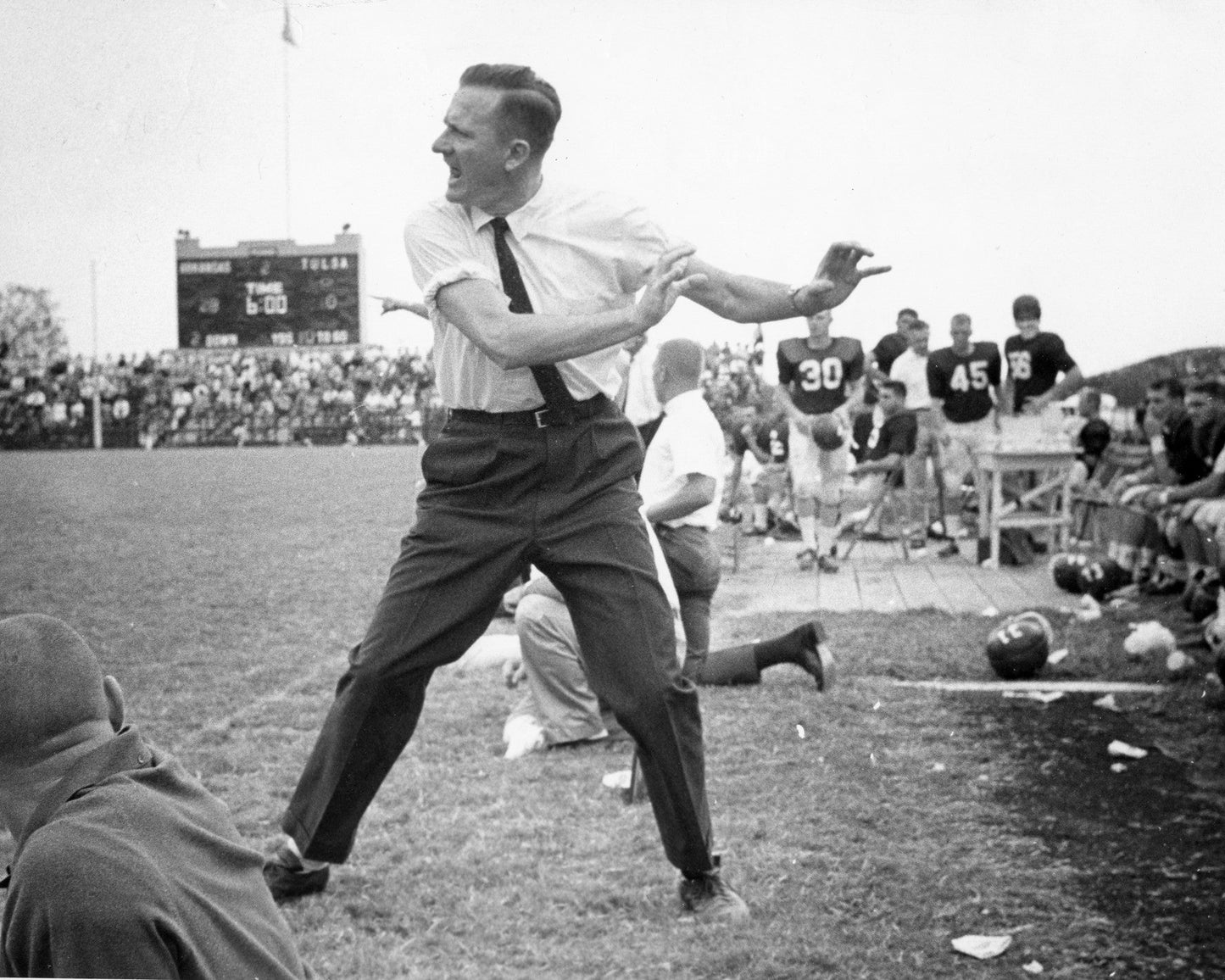 An Arkansas Legend: The Life & Legacy of Frank Broyles Book
