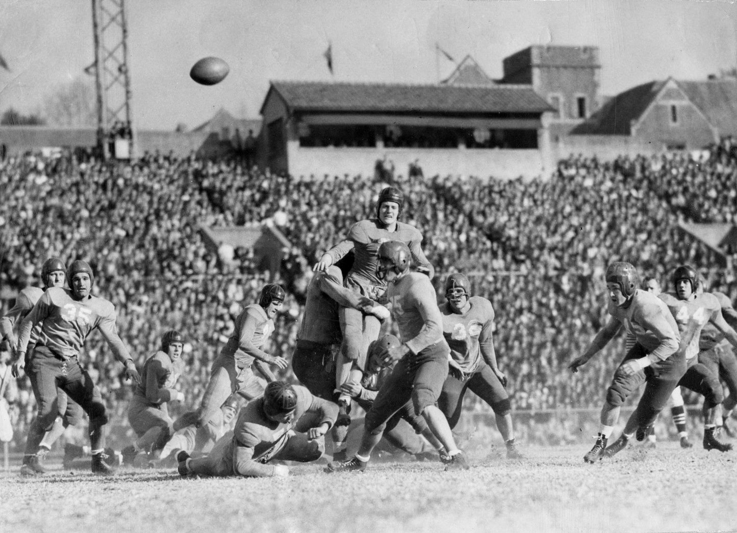 An Arkansas Legend: The Life & Legacy of Frank Broyles Book