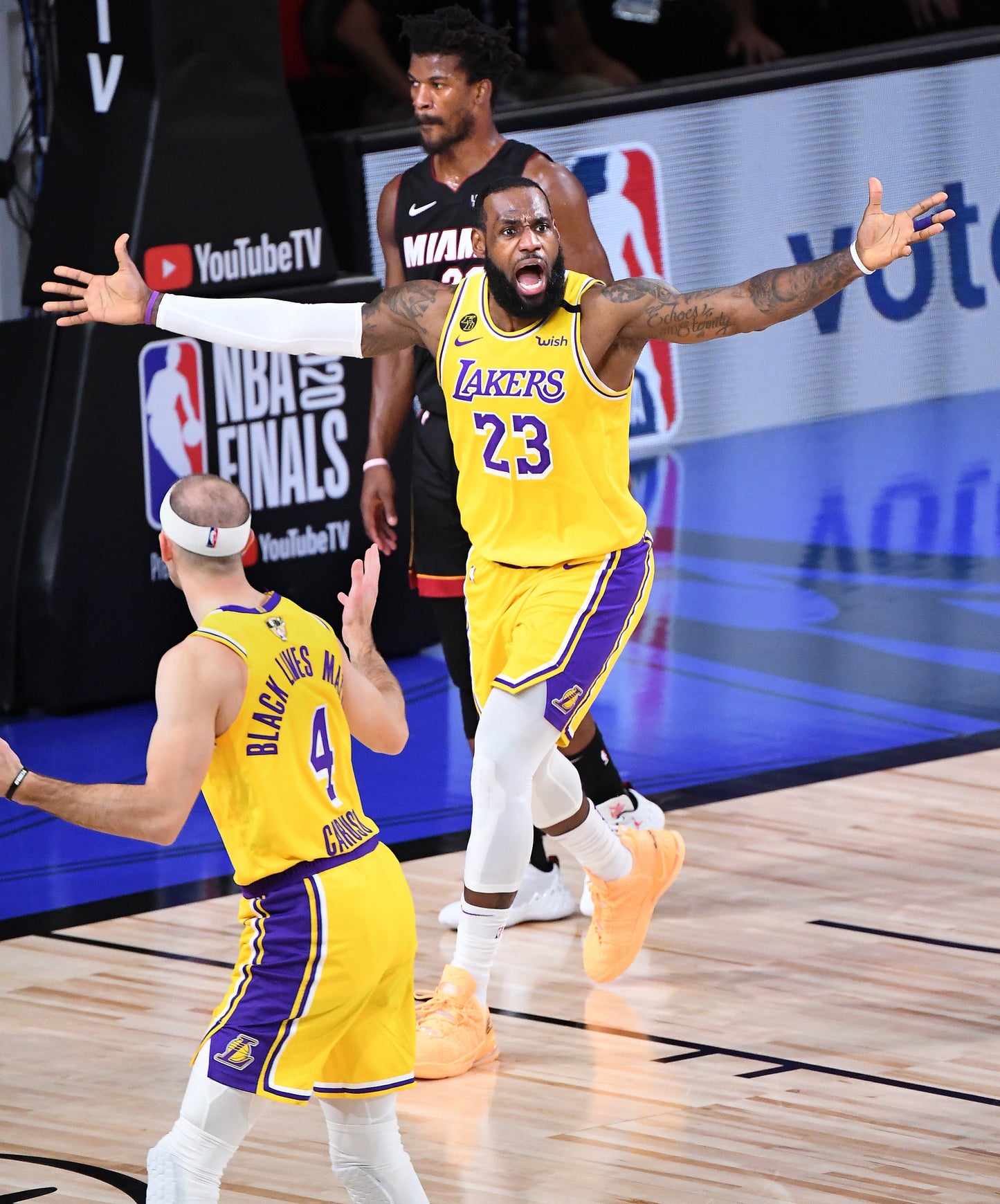 Return to Glory: The Los Angeles Lakers' Historic 2019–2020 Championship Book