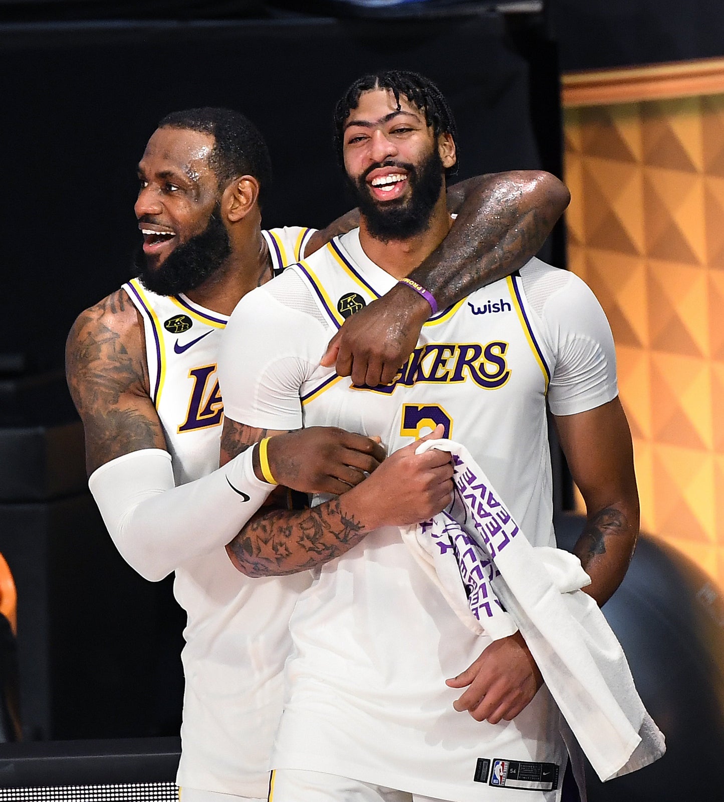 Return to Glory: The Los Angeles Lakers' Historic 2019–2020 Championship Book