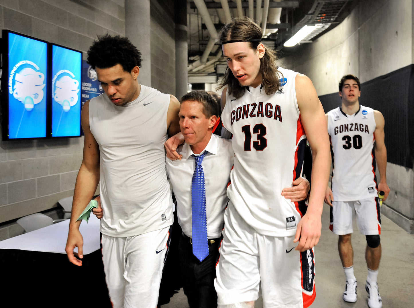Two Decades: Lasting Mark: Coach Mark Few's Legendary Career with Gonzaga Basketball Book
