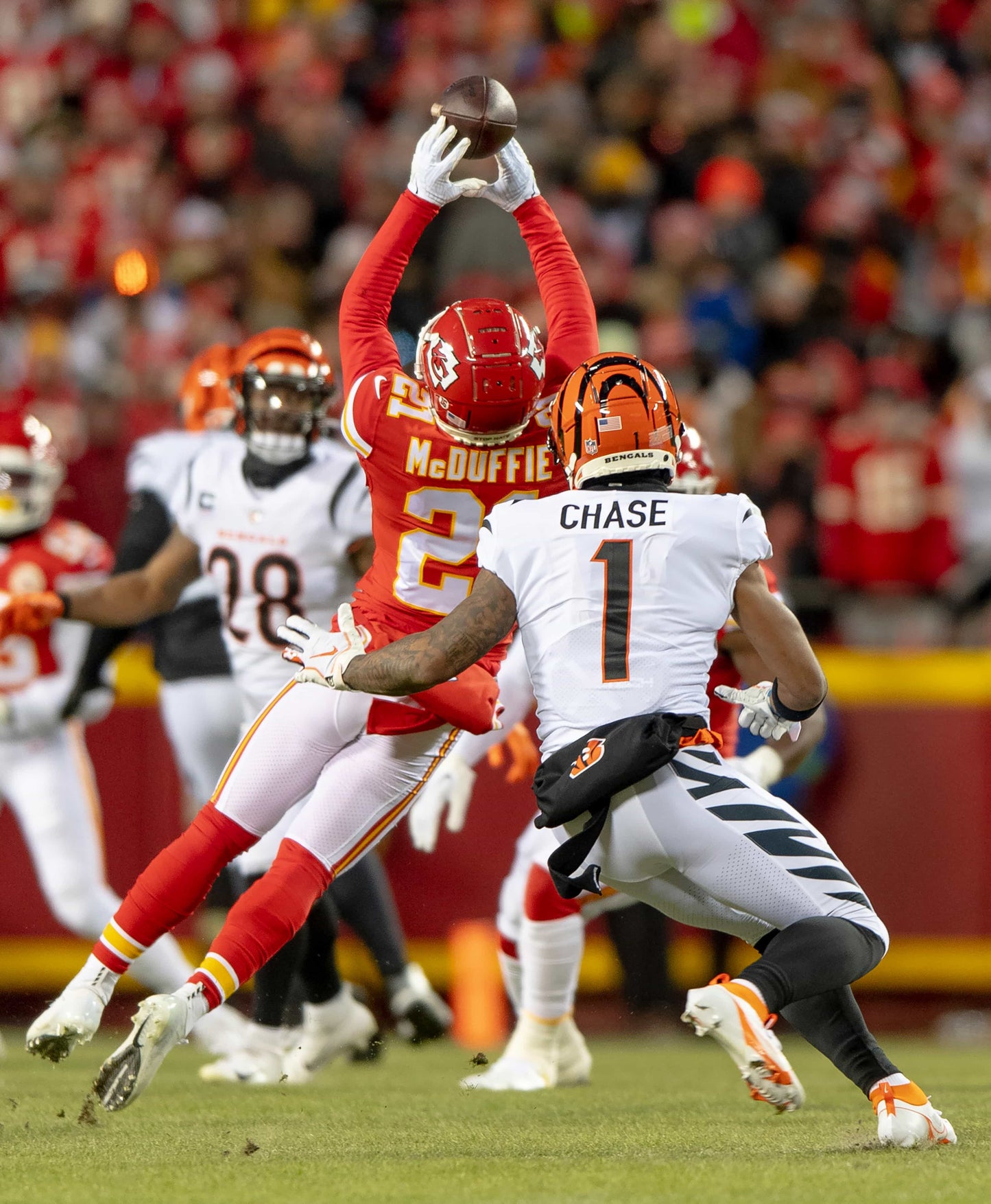 Back on Top: How the Chiefs Reclaimed the Title in 2022-23 Book