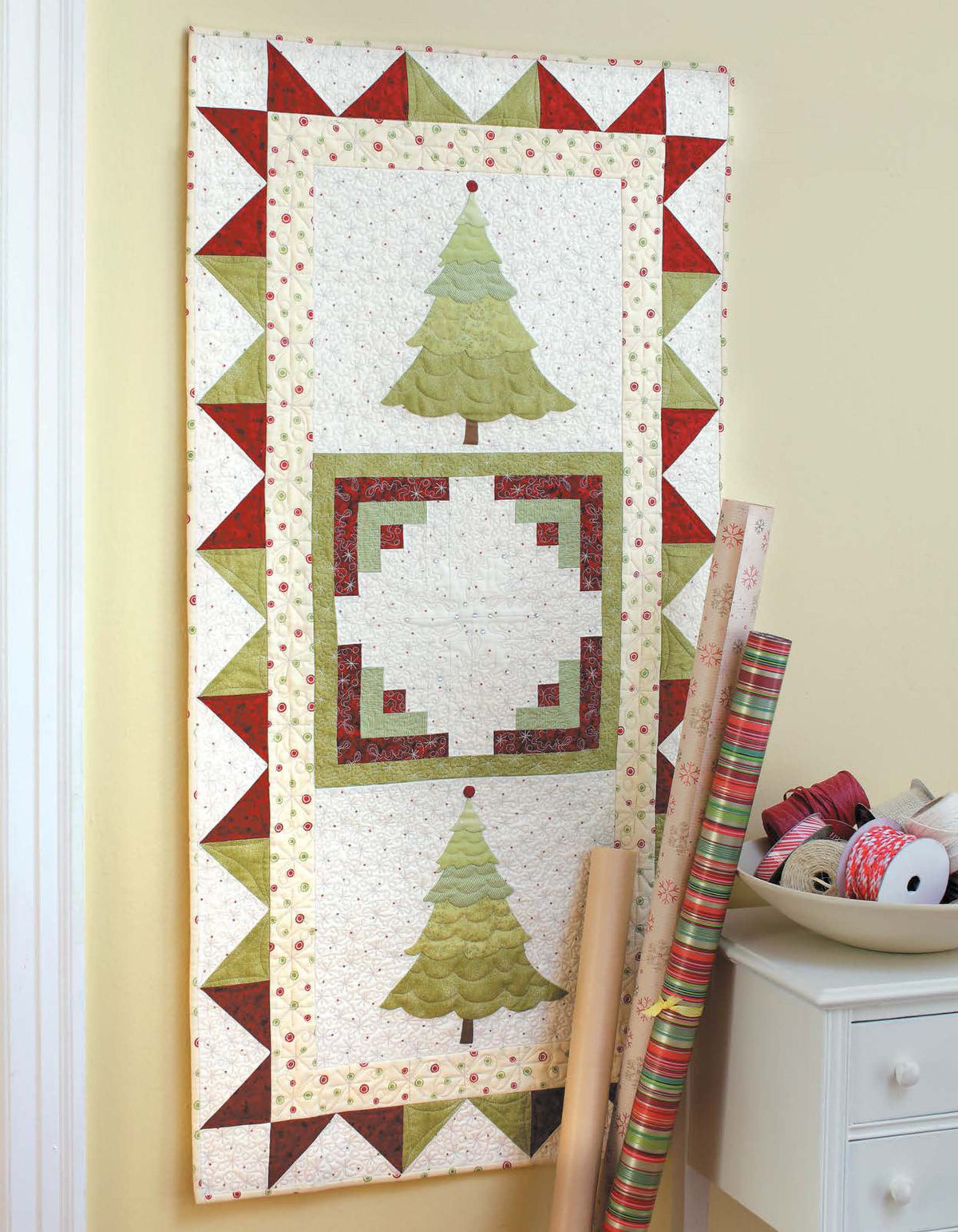 Christmas Sparkle— 7 Whimsical Embellishments That Truly Sparkle! Book