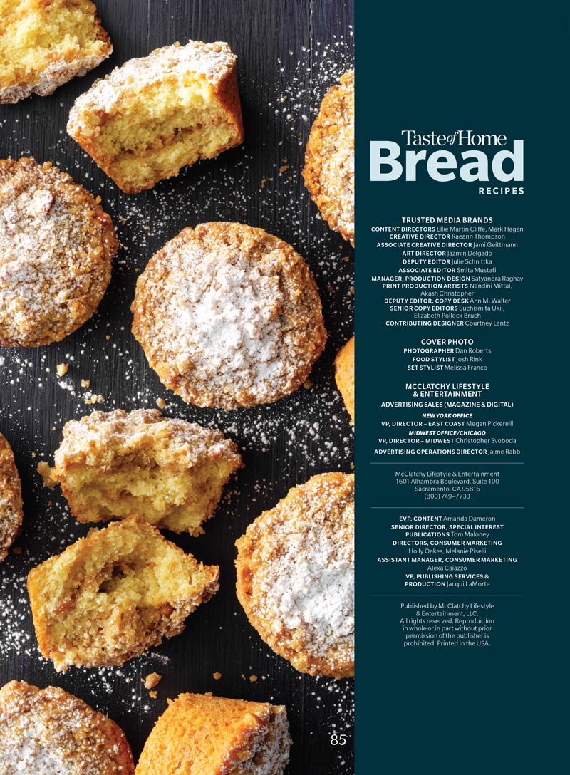 Taste of Home - The Ultimate Bread Baking Guide: 100 Bread Recipes & Tips For Baking Success, Simple Sourdough Starters, Rustic Loaves, Muffins, Rolls, Quick Breads & More!