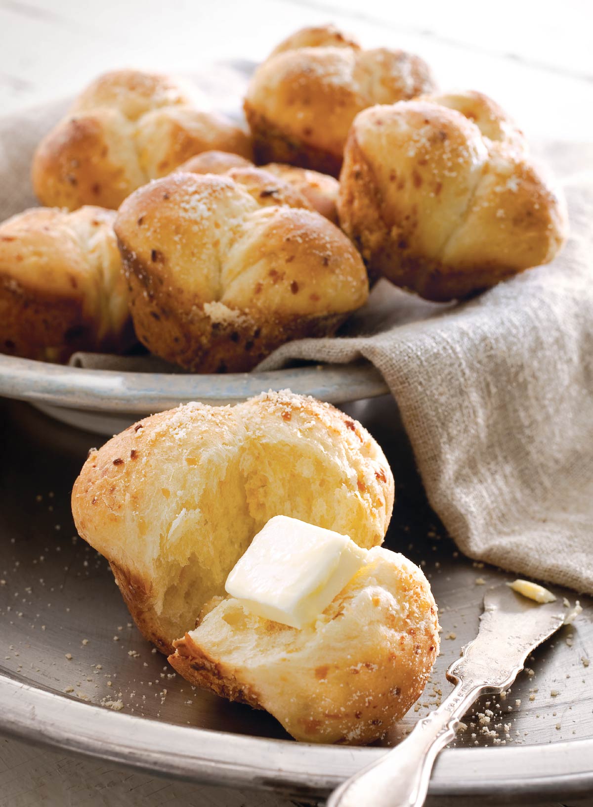 Good Country Cooking - Southern Recipes: 73 Down-Home Recipes, Southern Fried Catfish, Sunday Pot Roast, Bacon Cheddar Cornbread, Extra Cheesy Mac & Cheese, Delicious Suppers, Potluck Desserts & More!