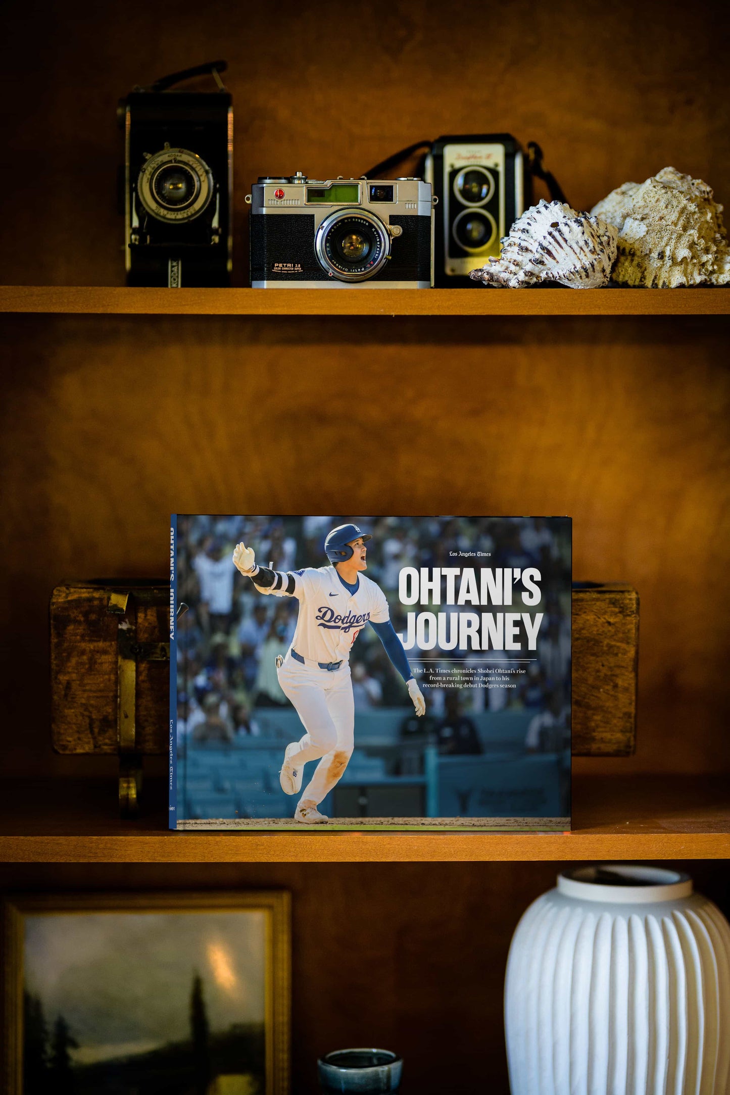 Ohtani's Journey: The L.A. Times Chronicles Shohei Ohtani's Rise From a Rural Town in Japan to His Record-Breaking Debut Dodgers Season Book