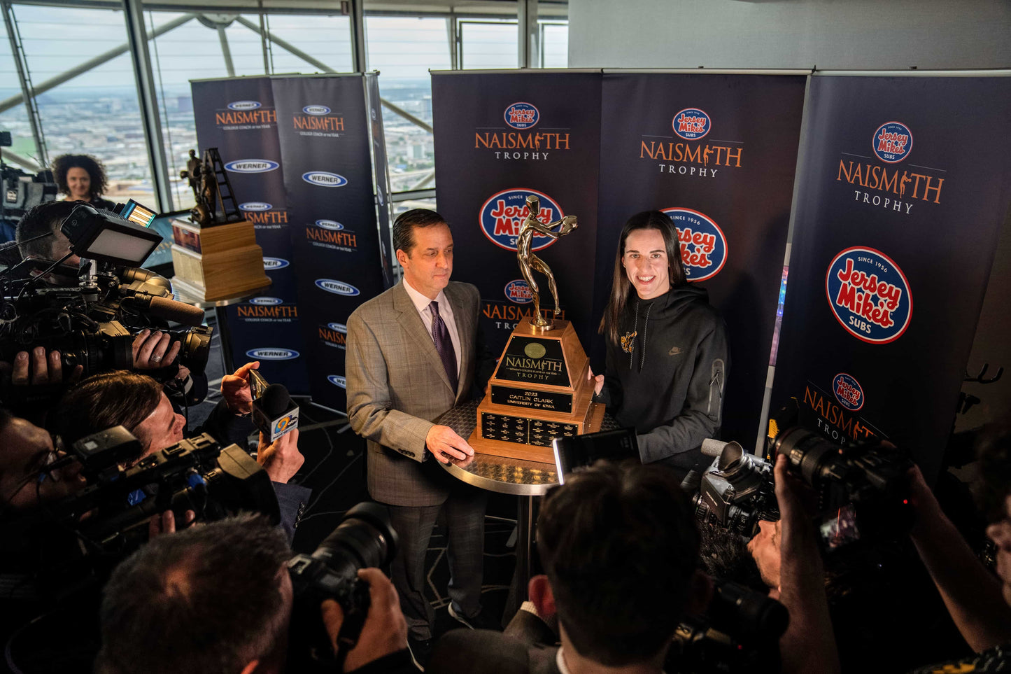 Unmatched: Caitlin Clark’s Remarkable Journey, From Her Iowa High School Career to Breaking Collegiate Records and Captivating the Nation Book