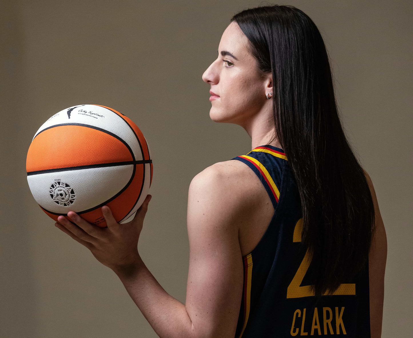 Fever Pitch: How Caitlin Clark Captivated the Basketball World and Won Rookie of the Year Book