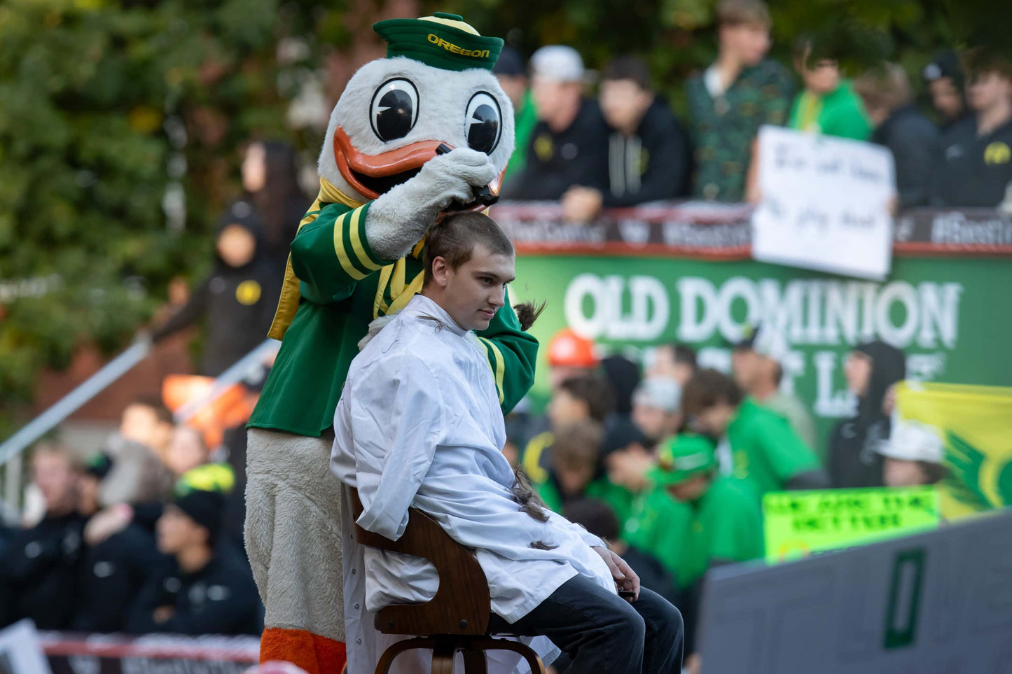 Dawn of the Ducks: The Inside Story of Oregon’s Epic March to the Big Ten Championship in Season One Book