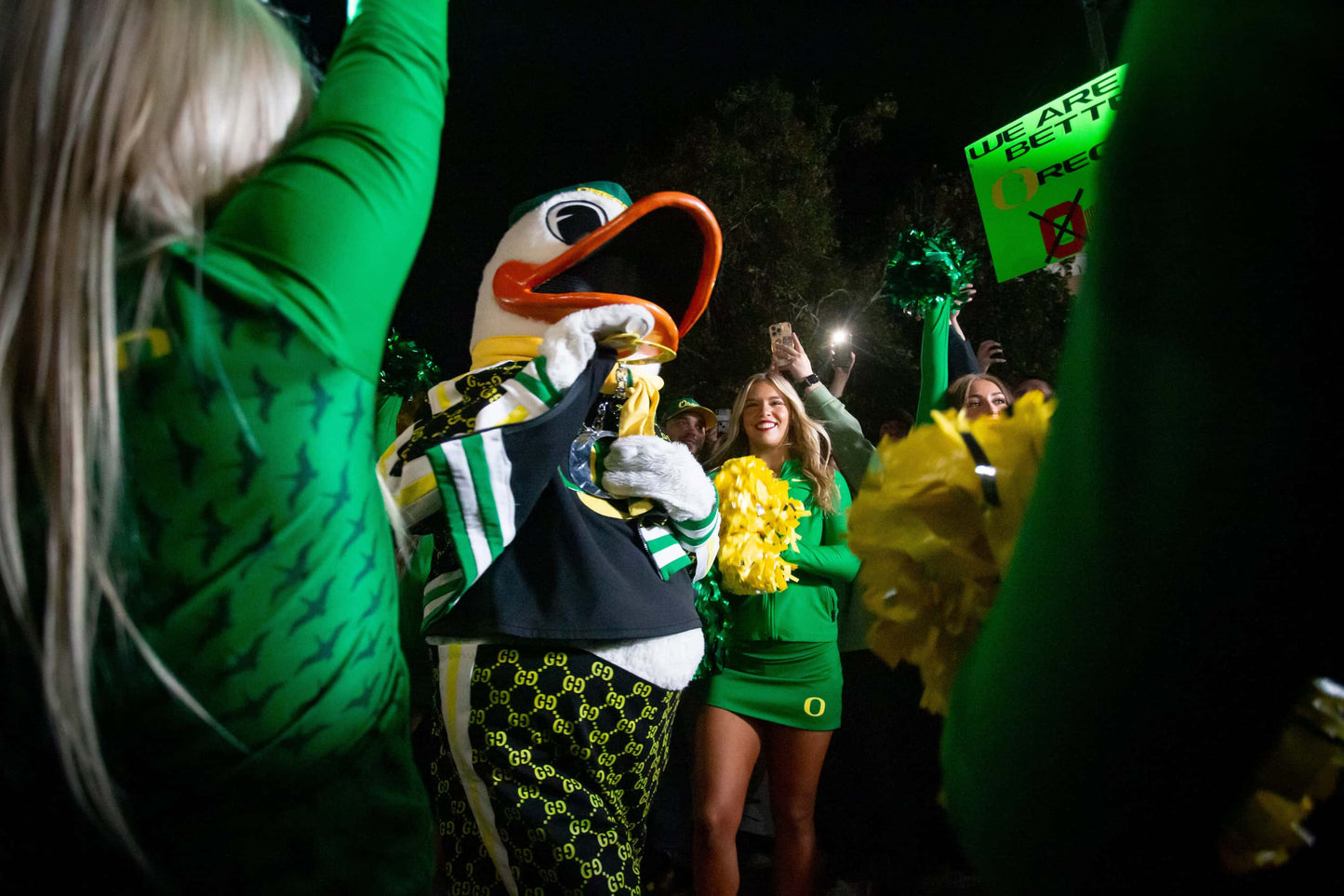 Dawn of the Ducks: The Inside Story of Oregon’s Epic March to the Big Ten Championship in Season One Book