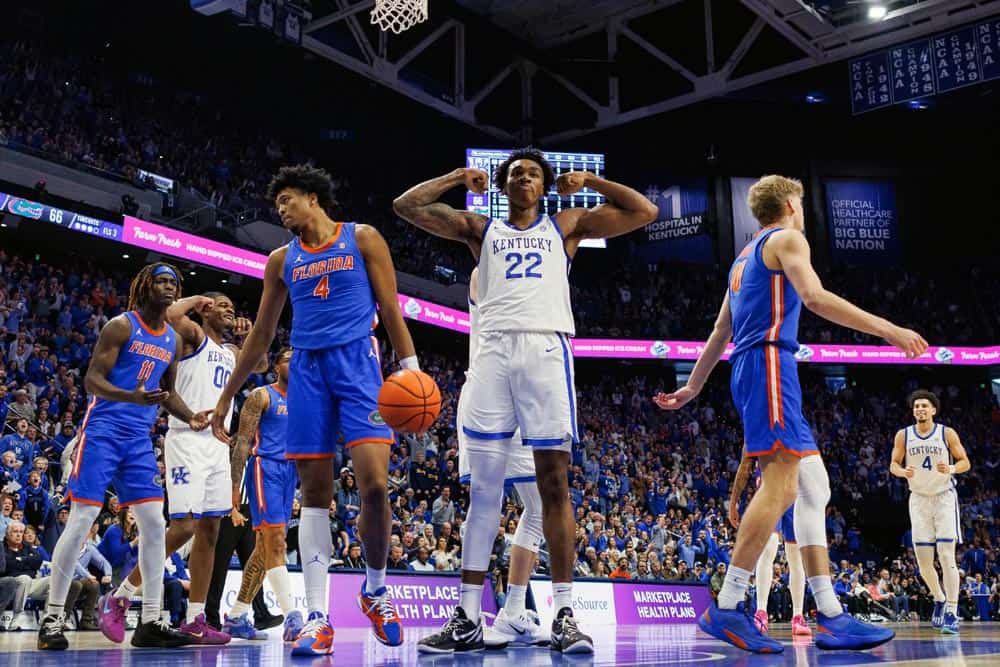 CHOMP-IONS! The Florida Gators' Rise to the Top of College Basketball Book