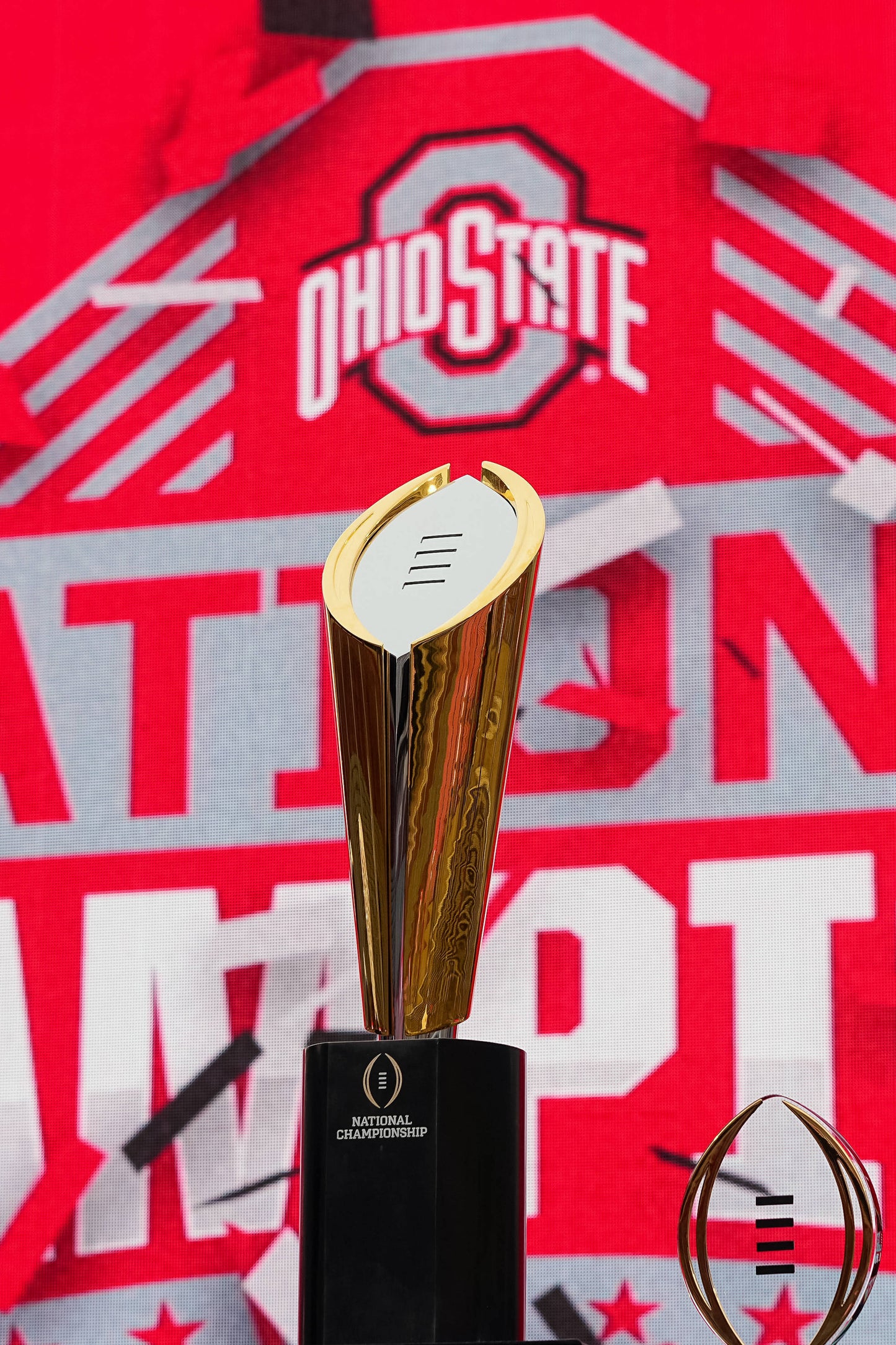 Scarlet Reign: Inside The Ohio State Buckeyes’ Fight to Claim College Football’s Crown Book