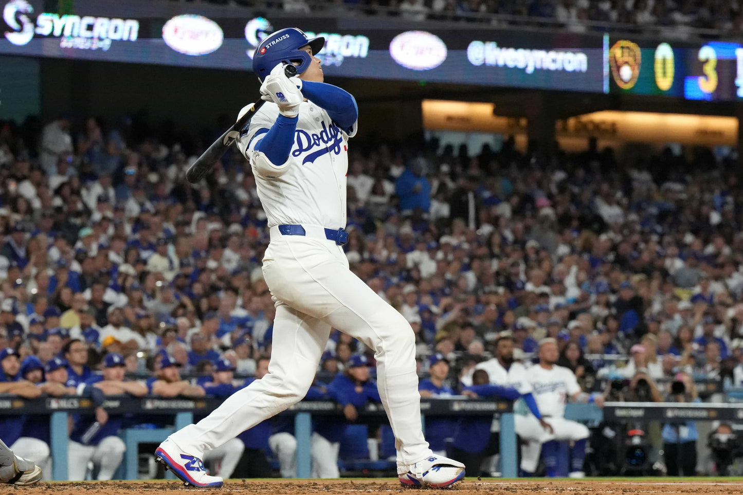 Dynasty in Blue: The Dodgers' Back-to-Back Championship Reign Book