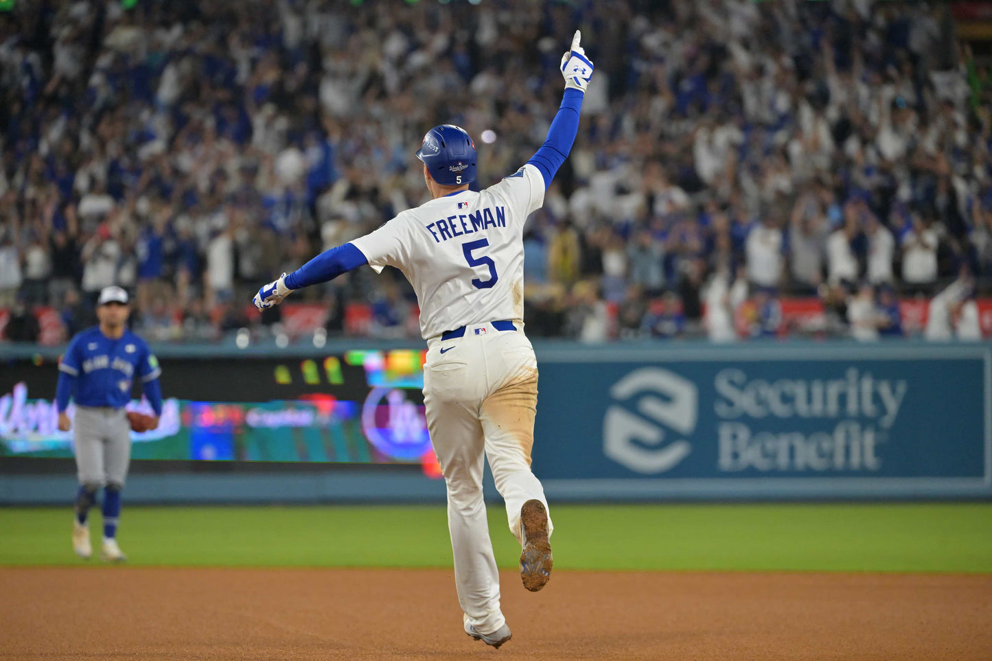 Dynasty in Blue: The Dodgers' Back-to-Back Championship Reign Book