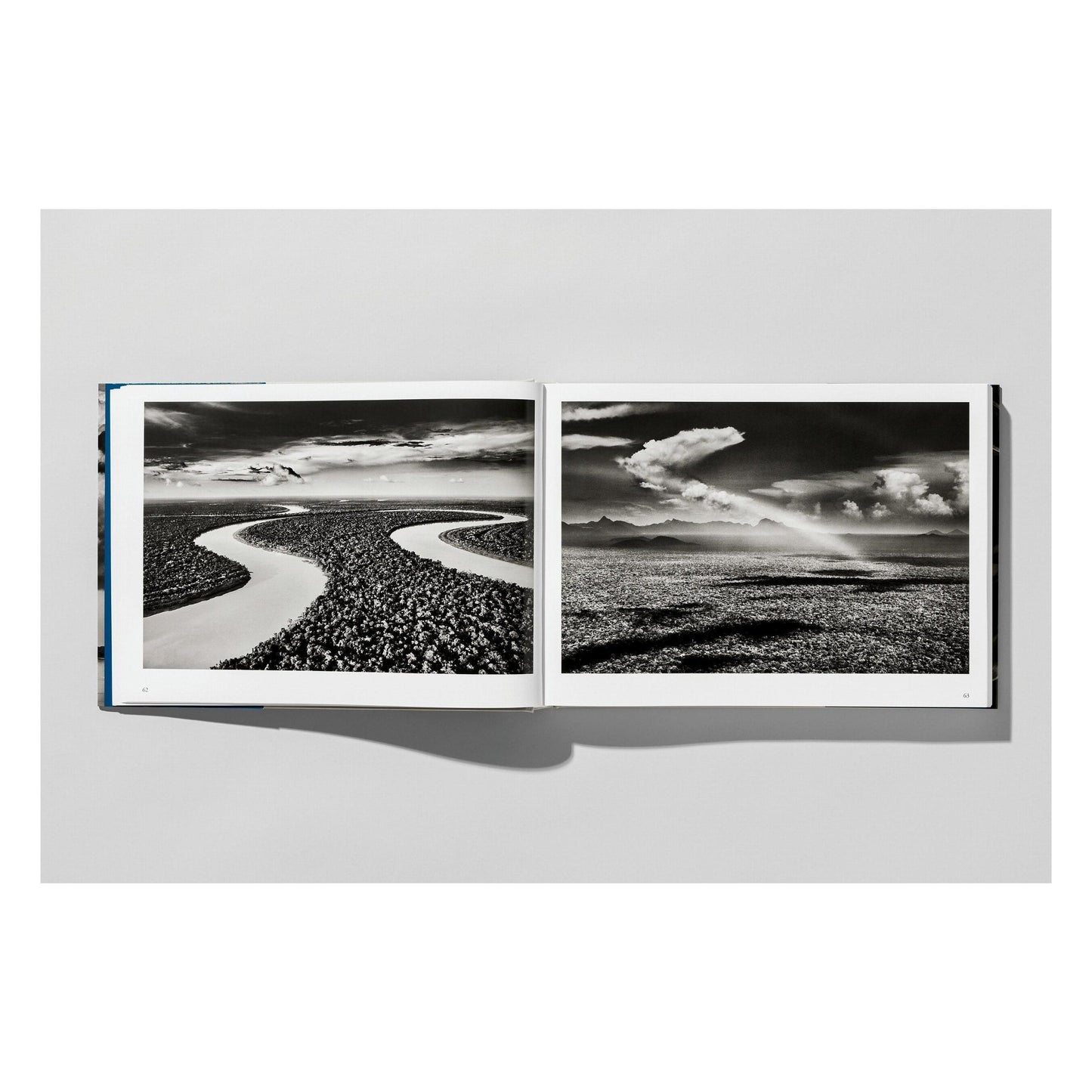 Sebastião Salgado. Amazônia (English) Book
