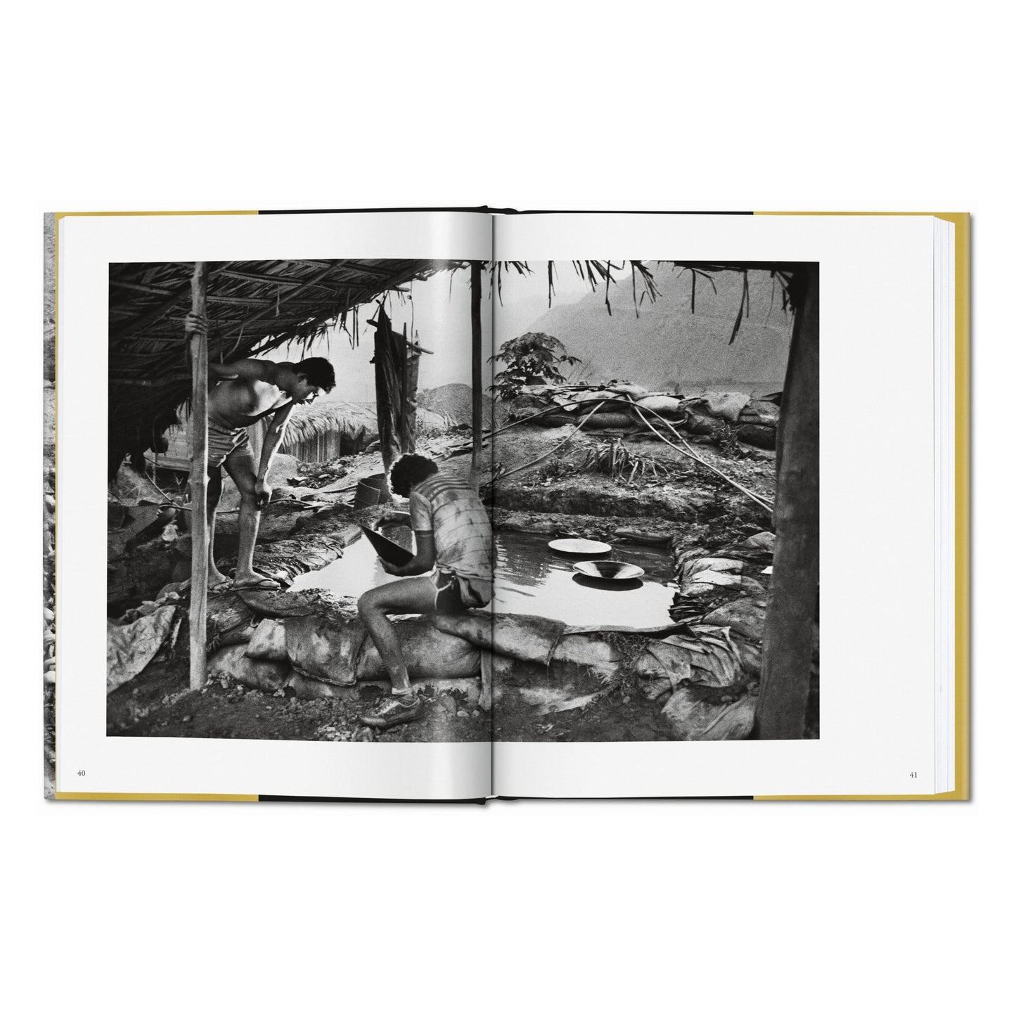 Sebastião Salgado. Gold (German, French, English) Book