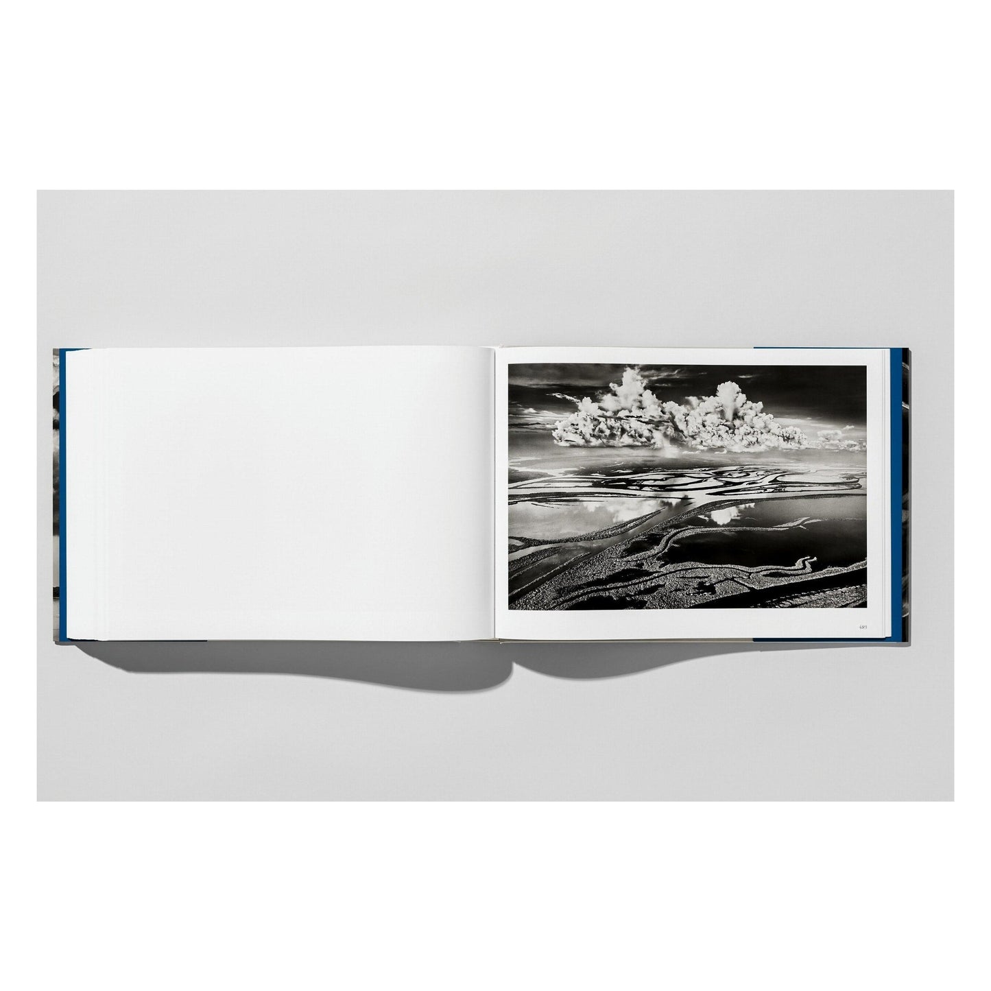 Sebastião Salgado. Amazônia (English) Book