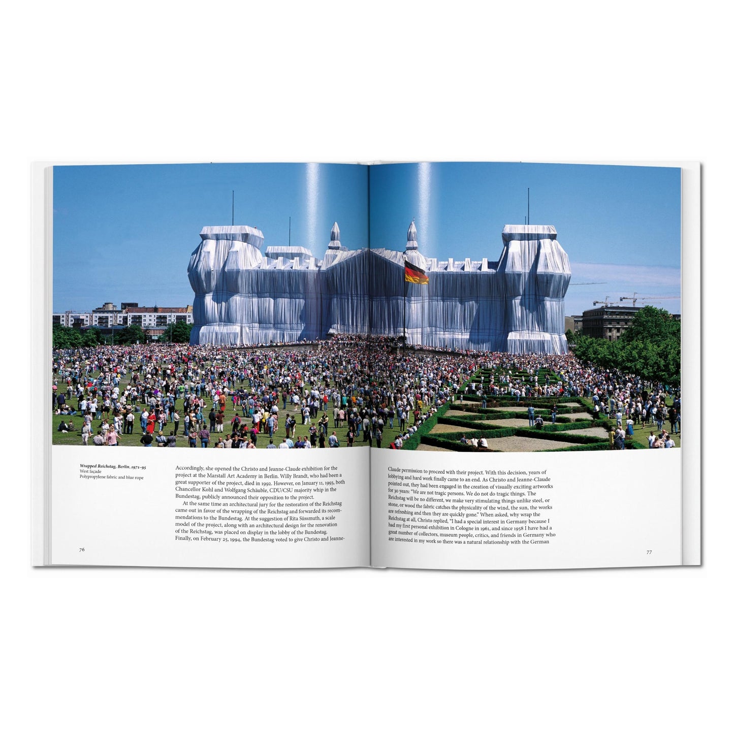 Christo and Jeanne-Claude (English) Book