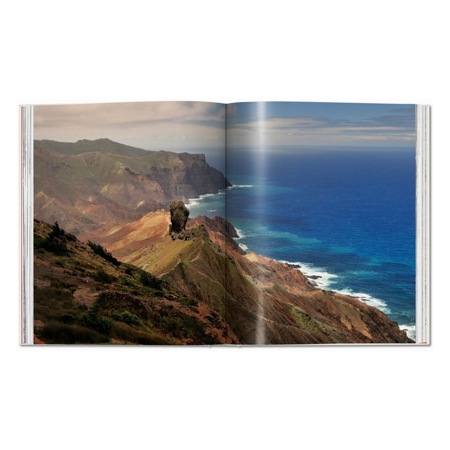 Remote Experiences. Extraordinary Travel Adventures from North to South (English) Book