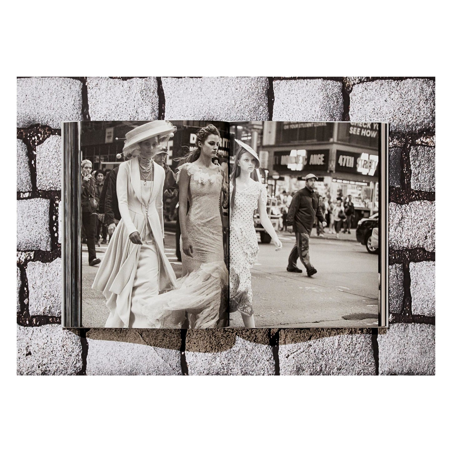 Peter Lindbergh. Dior (German, French, English) Book