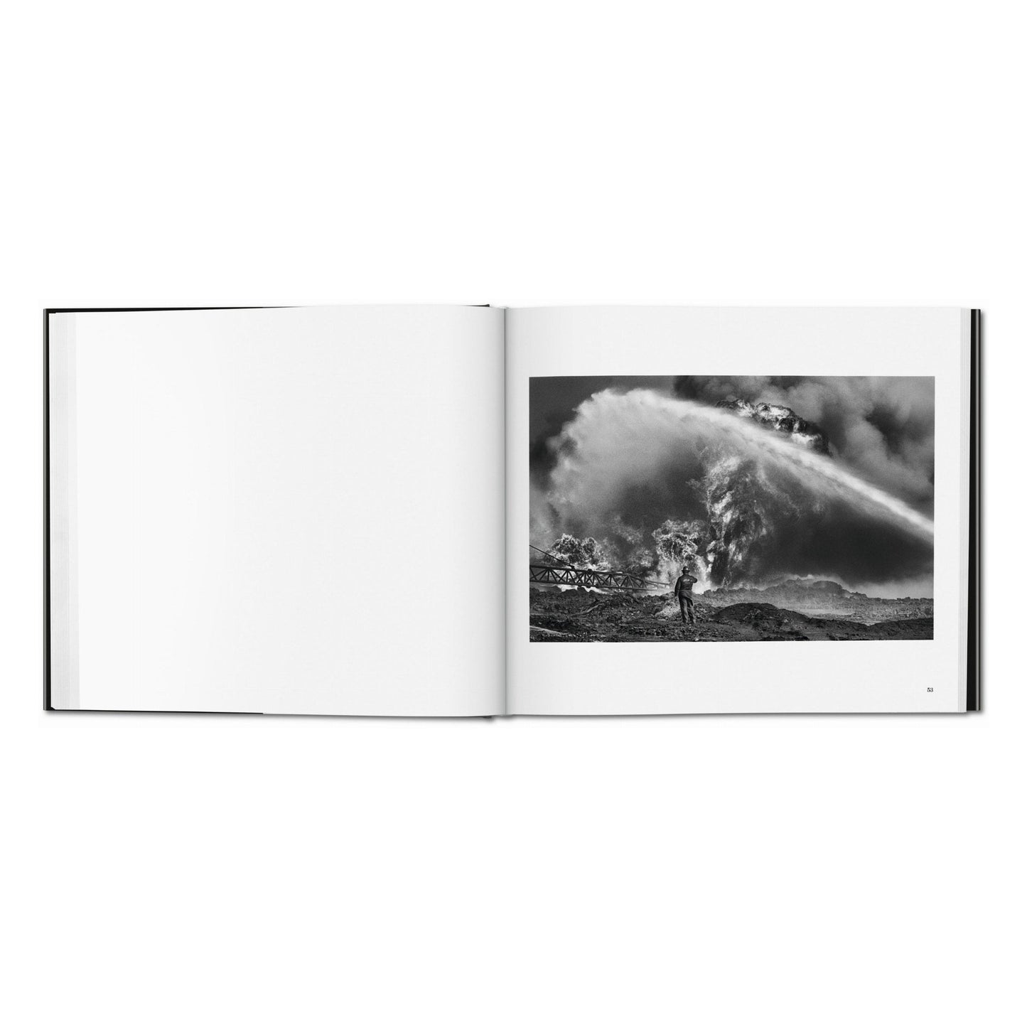 Sebastião Salgado. Kuwait. A Desert on Fire (German, French, English) Book