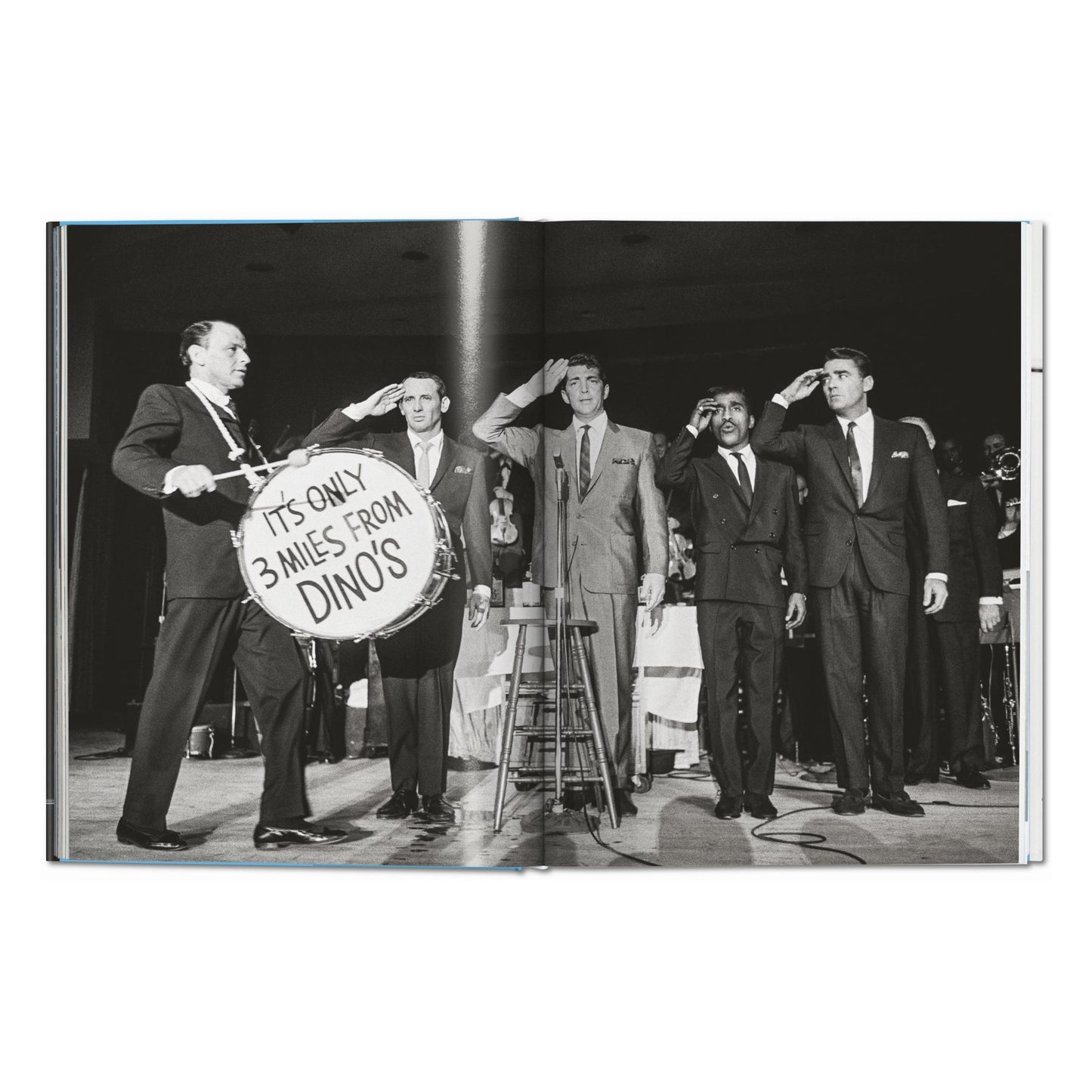Gay Talese. Phil Stern. Frank Sinatra Has a Cold (English) Book
