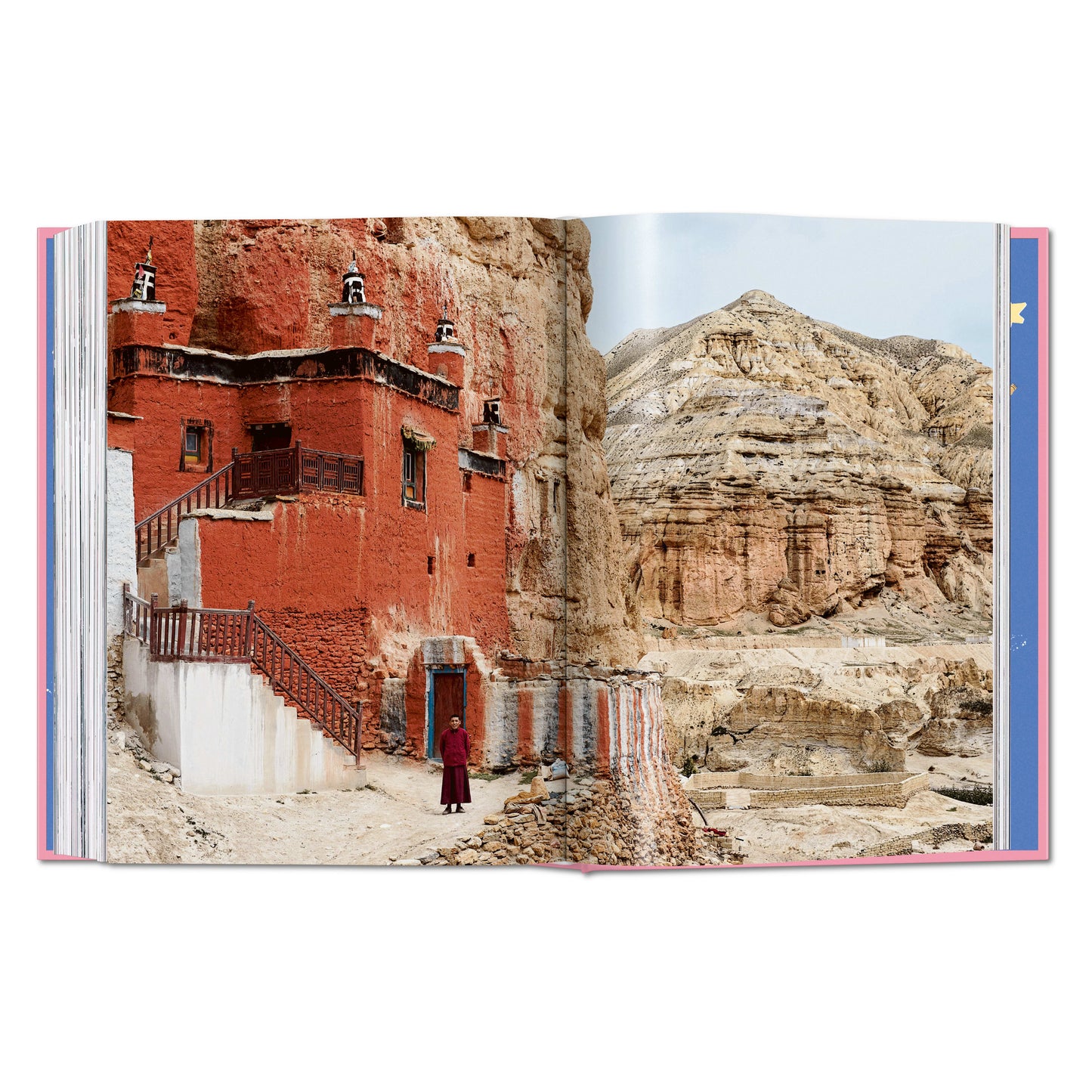 The New York Times Explorer. 100 Dream Trips Around the World From the Algarve to Xian (English) Book