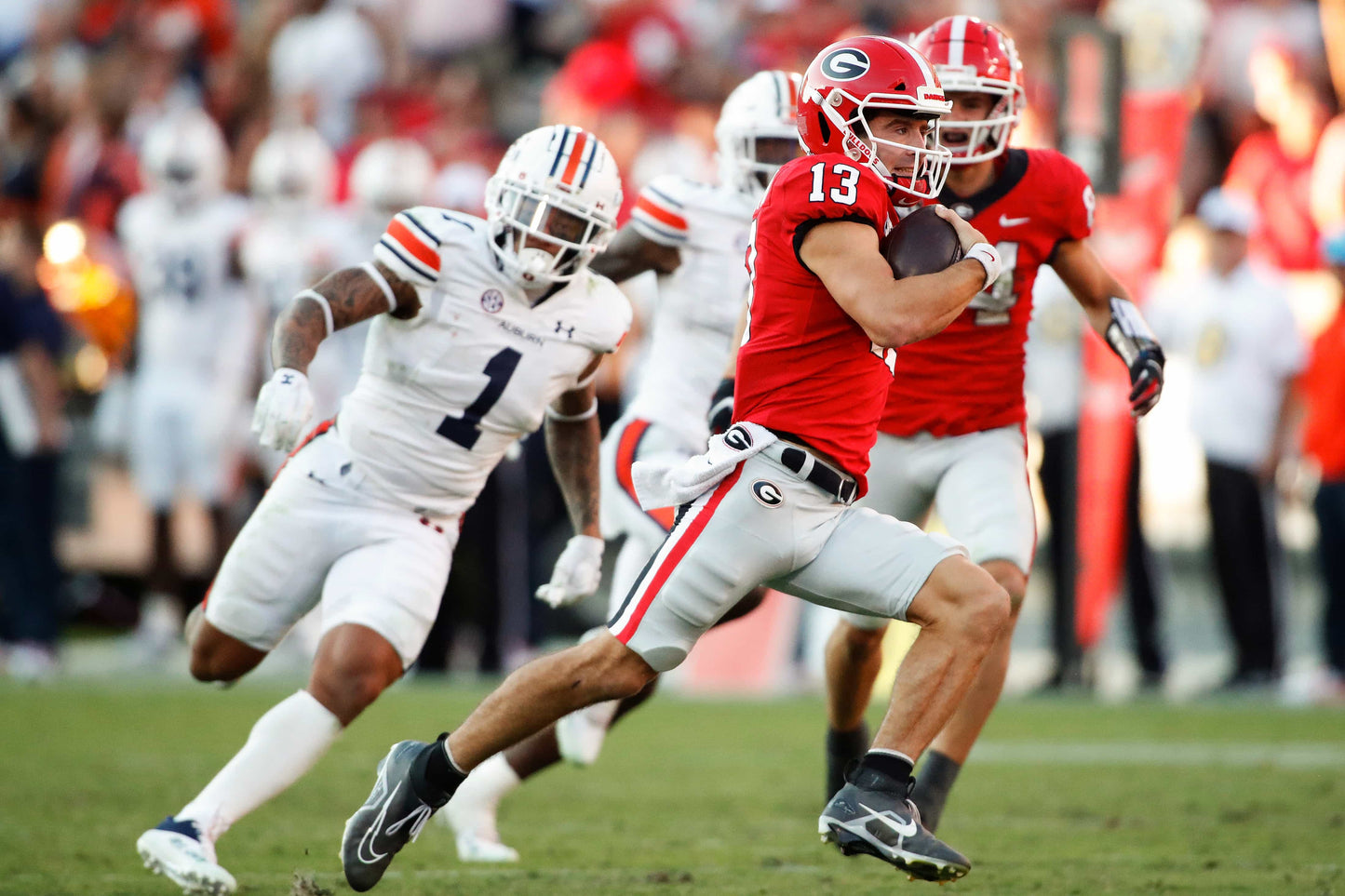 Glorious: Georgia Secures Its Second Consecutive National Title with a Perfect Season Book