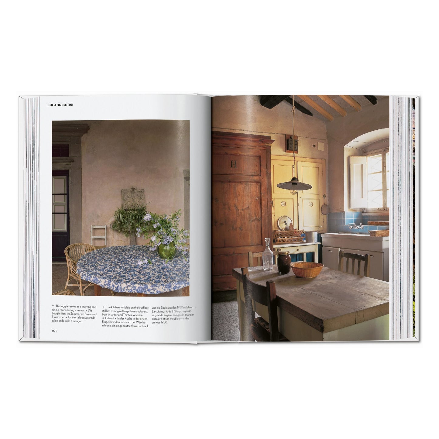 Living in Tuscany. 45th Ed. (German, French, English) Book