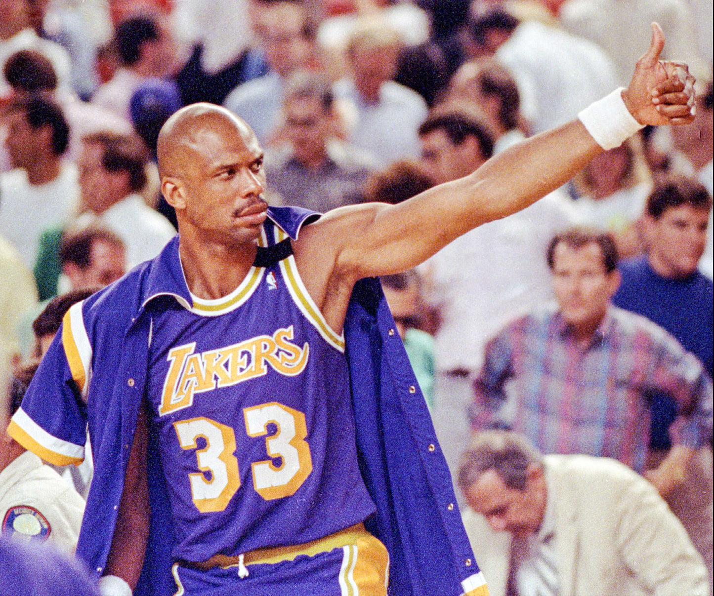 Legend of the Lakers: A Look Back at the Lakers’ 17 Championships Spanning 75 Years Book