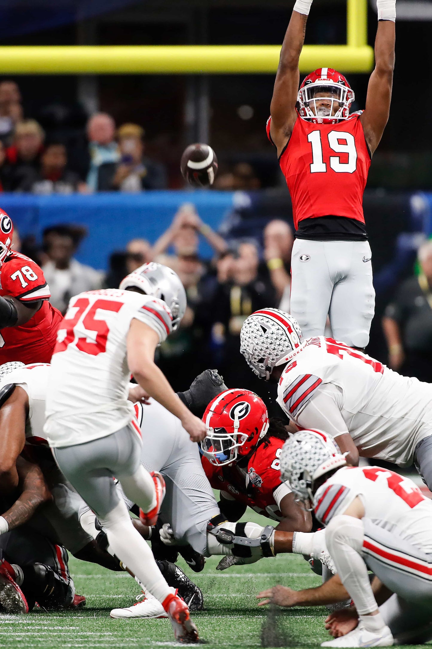 Glorious: Georgia Secures Its Second Consecutive National Title with a Perfect Season Book