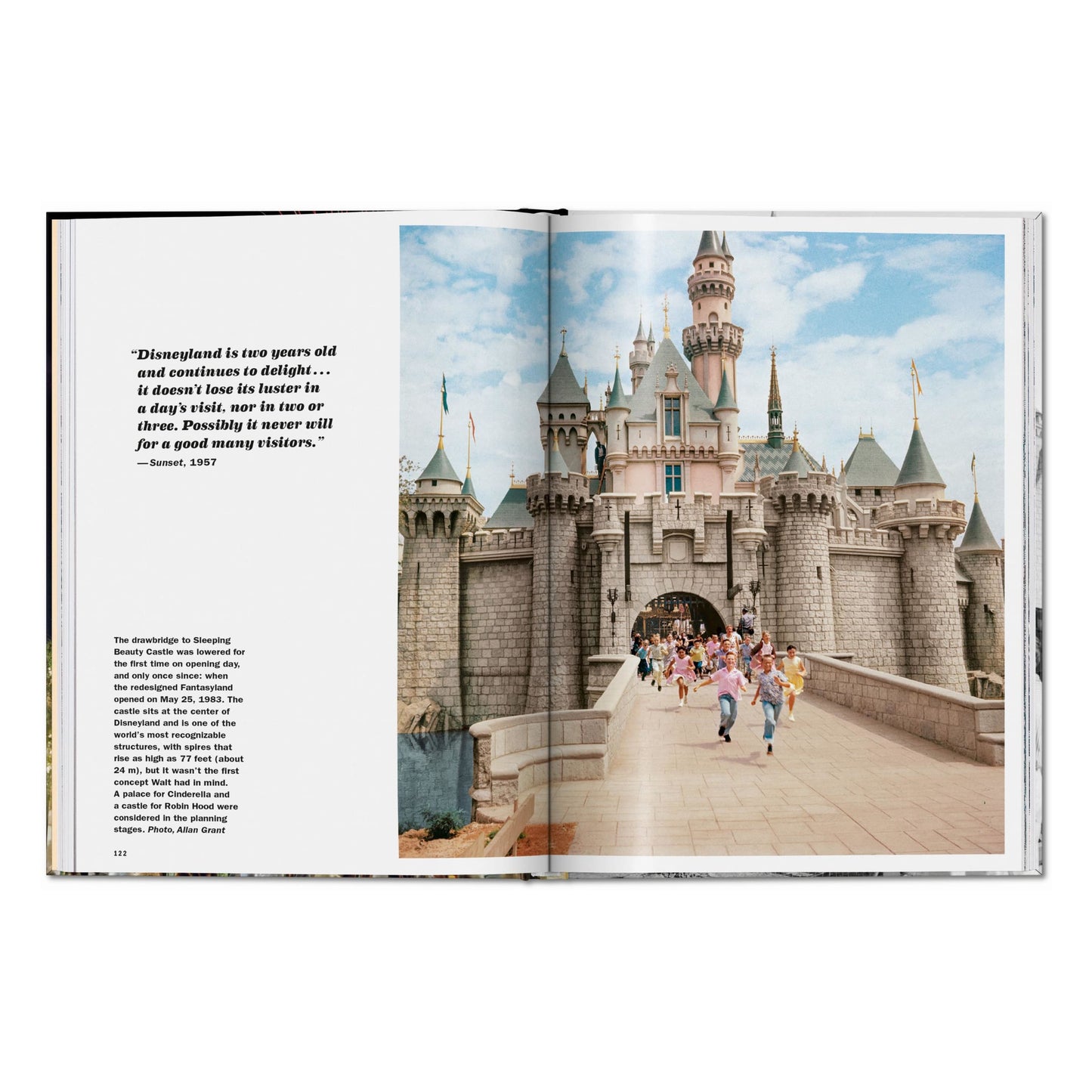 Walt Disney’s Disneyland (English) Book