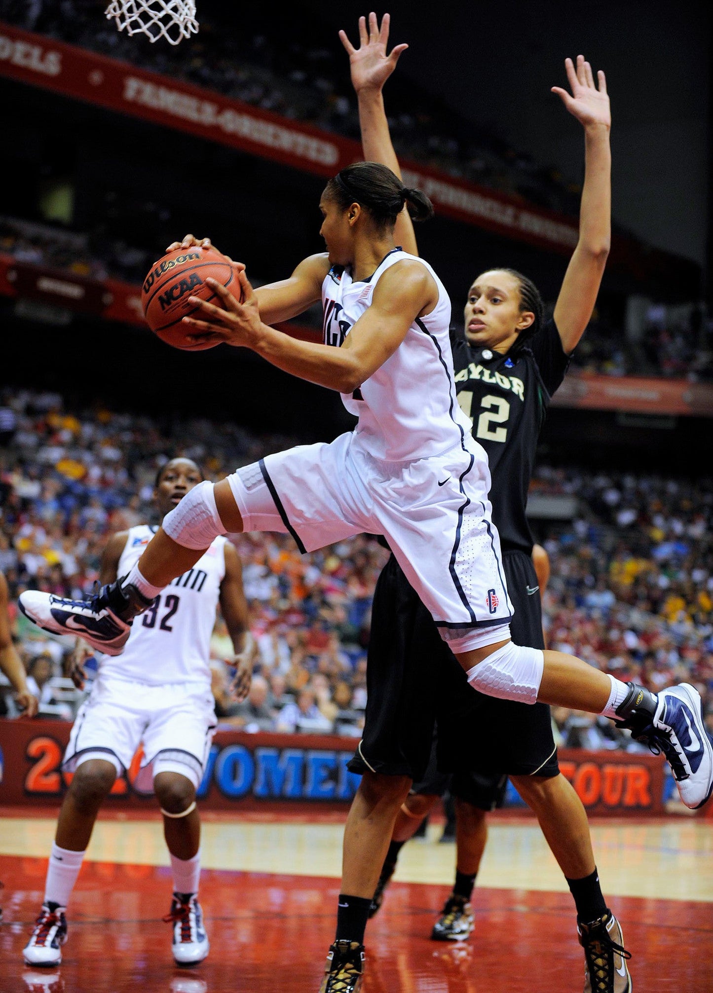A Generation of Excellence: UConn Women's 30-Year Reign Book