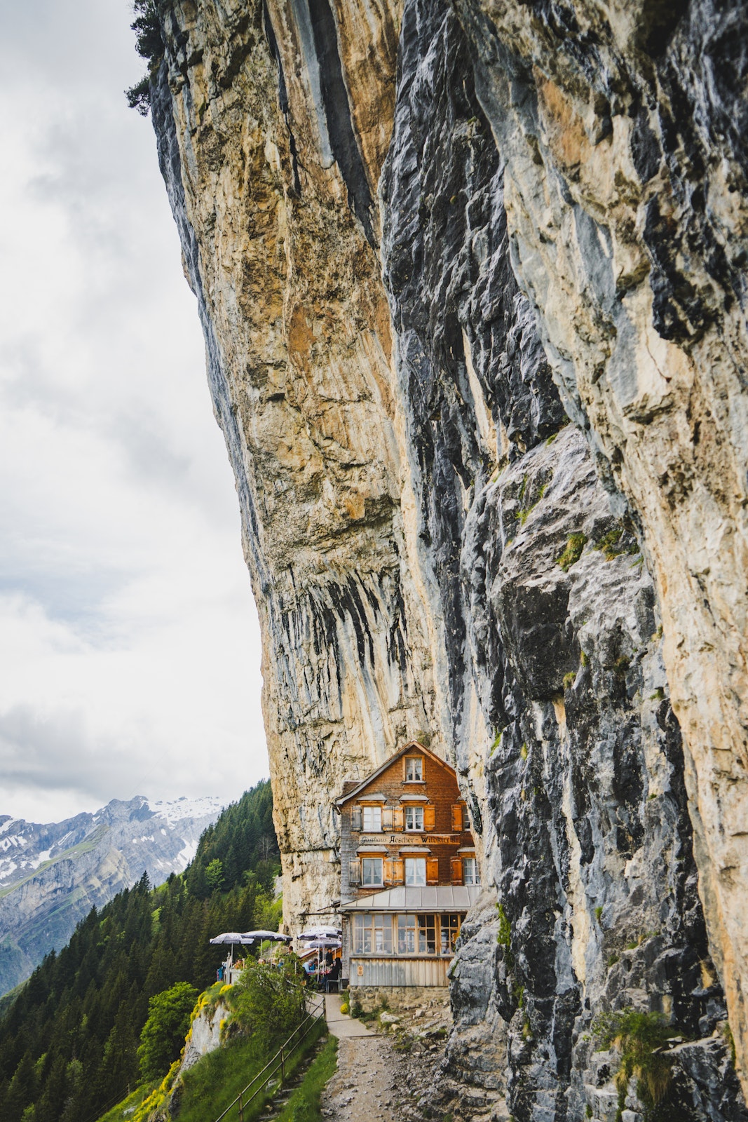 Alpine Refuges Book